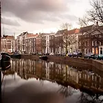 De Schiedamse Couette-café