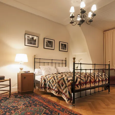 Bed & Breakfast De Schiedamse 4*