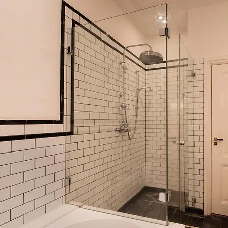 De Schiedamse Bed & Breakfast 4*