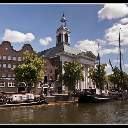 De Schiedamse Bed and breakfast