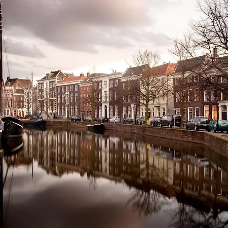 De Schiedamse Bed and Breakfast