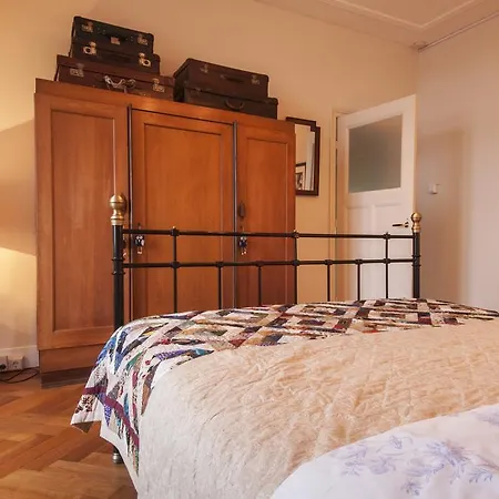 De Schiedamse Bed and Breakfast 4*