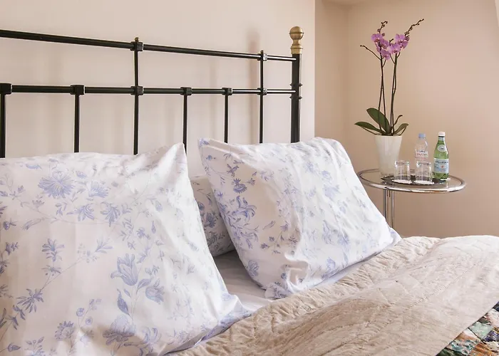 Couette-café De Schiedamse 4*