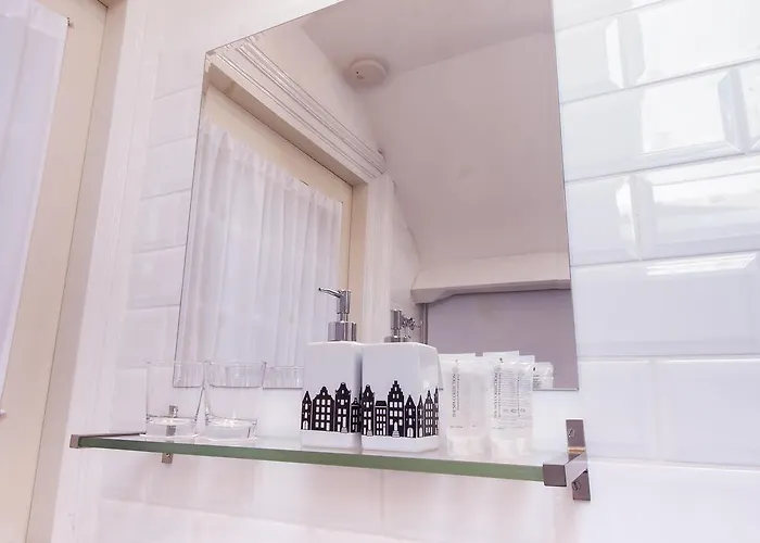 Couette-café De Schiedamse 4*