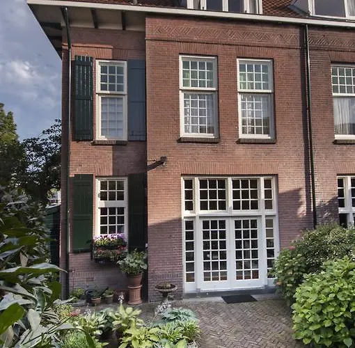 De Schiedamse Couette-café