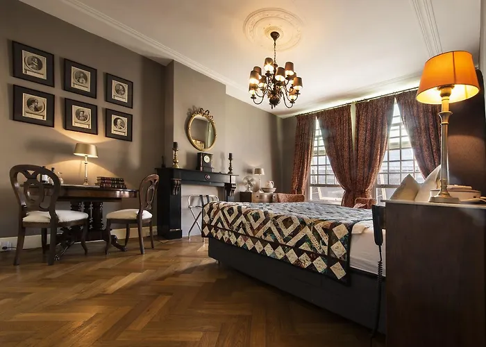 De Schiedamse Couette-café 4*