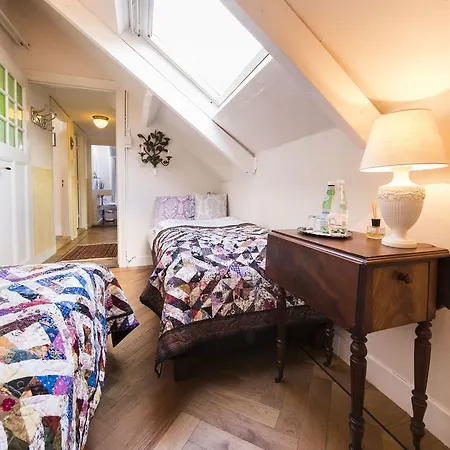 Bed & Breakfast De Schiedamse 4*
