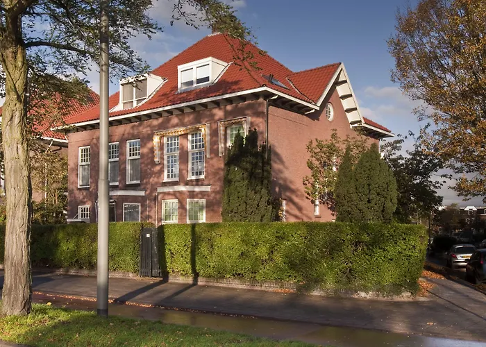 De Schiedamse Bed & Breakfast 4*