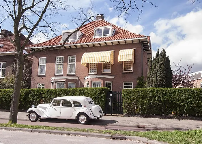 De Schiedamse Bed and Breakfast 4*